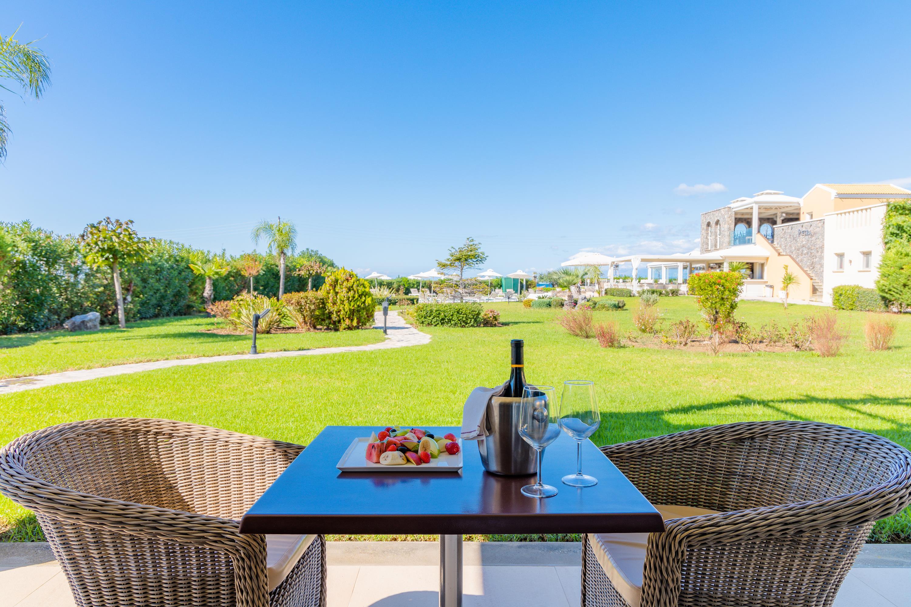 Restia Suites Exclusive Resort (Adults Only) 아카라비 외부 사진