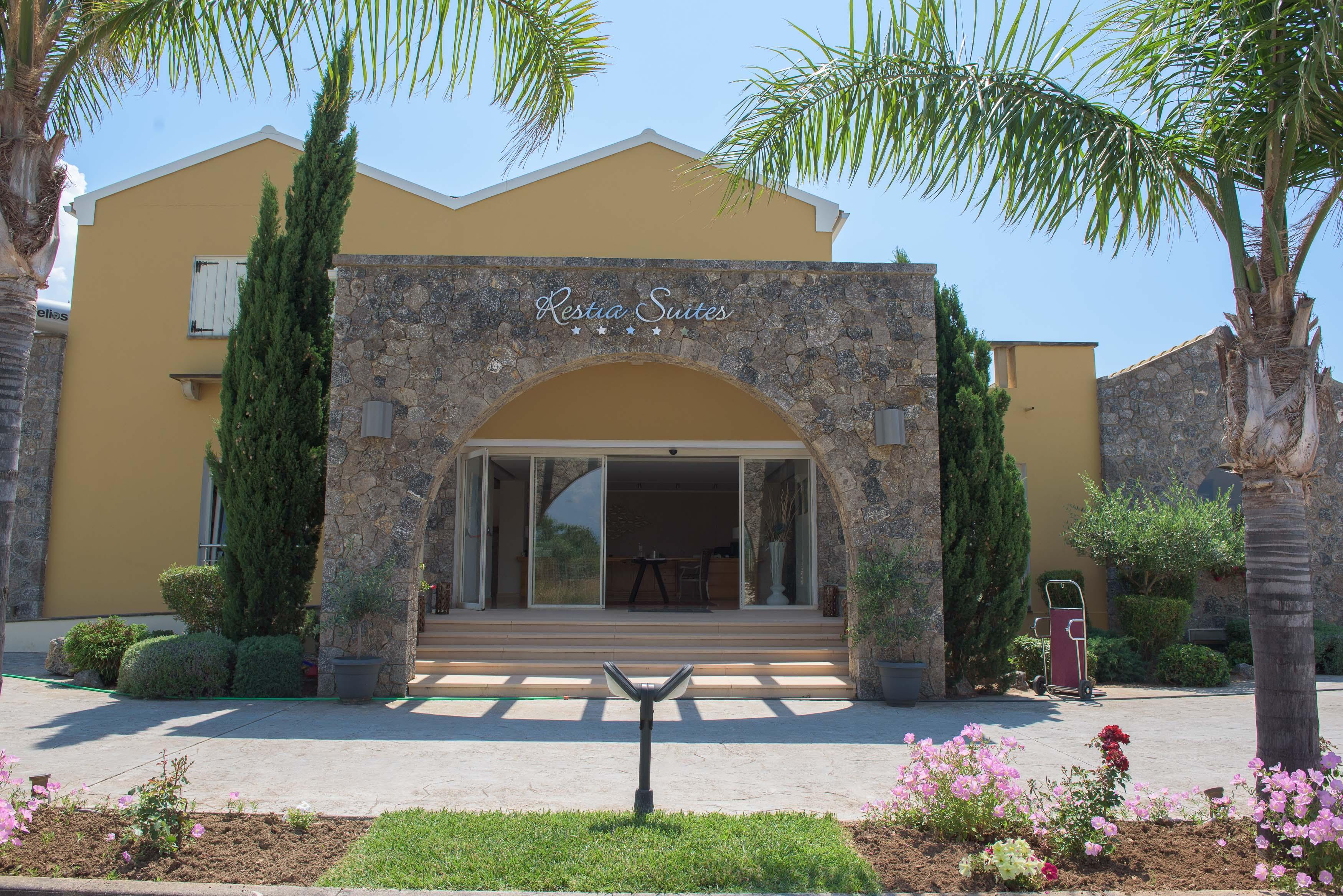 Restia Suites Exclusive Resort (Adults Only) 아카라비 외부 사진